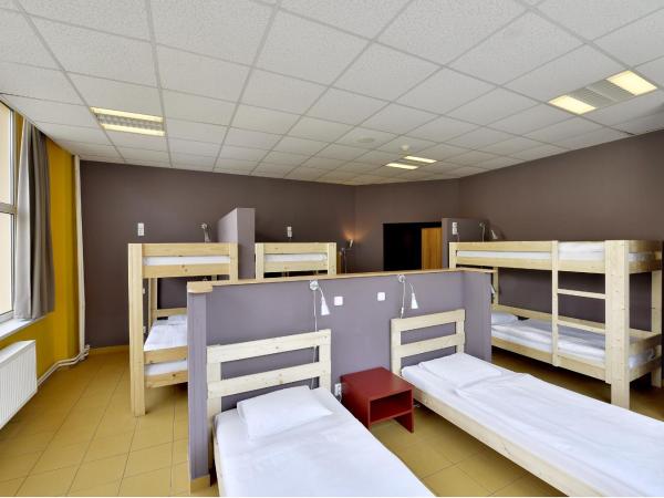 Plus Prague : photo 2 de la chambre lit superposé dans dortoir pour femmes
