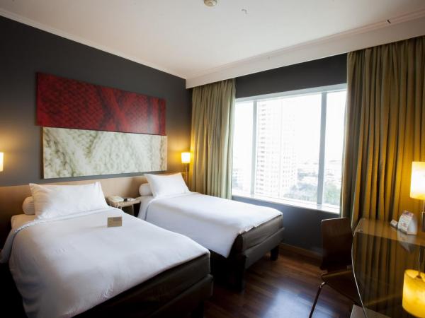 Hotel KIMAYA Slipi Jakarta By HARRIS : photo 1 de la chambre chambre standard lit queen-size