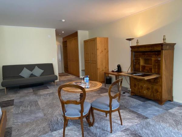 Thermal Hotels & Walliser Alpentherme Leukerbad : photo 4 de la chambre suite supérieure grand bain