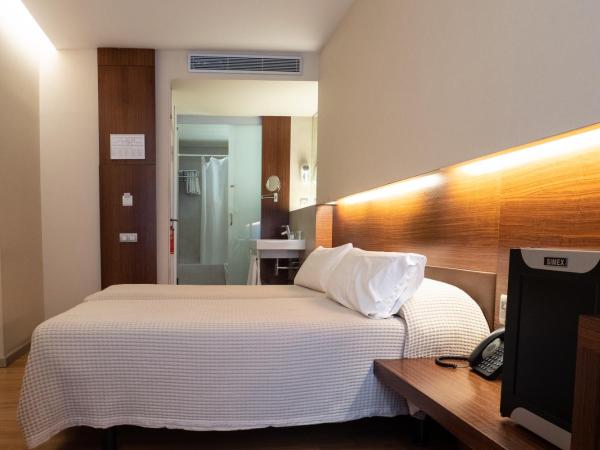 Hotel Turin Barcelona : photo 2 de la chambre chambre lits jumeaux