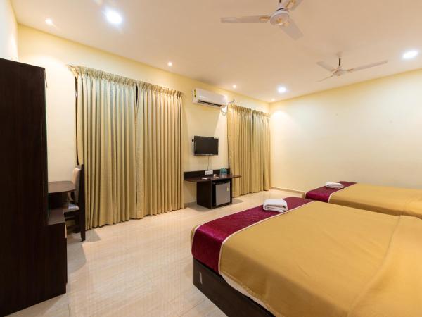 Sugam Resort & Convention Centre : photo 3 de la chambre suite familiale