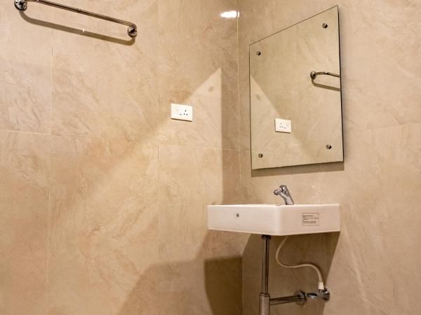 Sugam Resort & Convention Centre : photo 7 de la chambre suite familiale