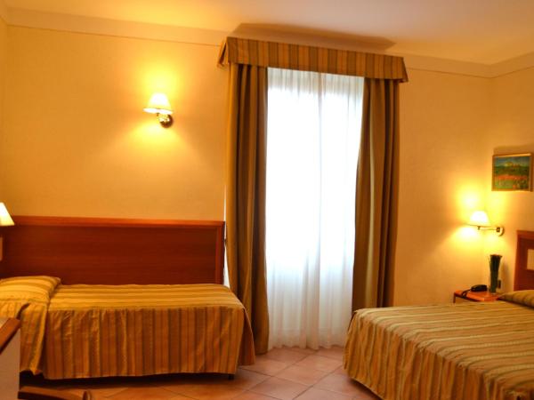 Hotel Mia Cara & Spa : photo 1 de la chambre chambre triple Économique