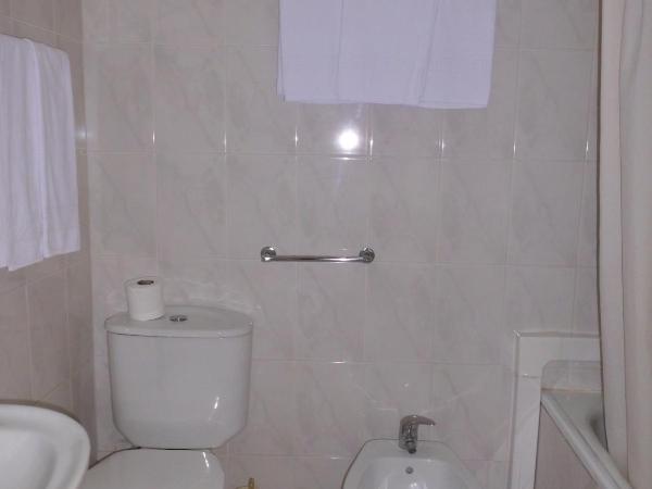 Hotel Larbelo : photo 5 de la chambre chambre triple Économique