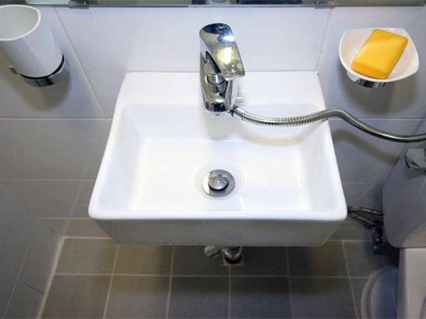 Crib 49 Guesthouse - Foreigner only : photo 5 de la chambre chambre lits jumeaux Économique