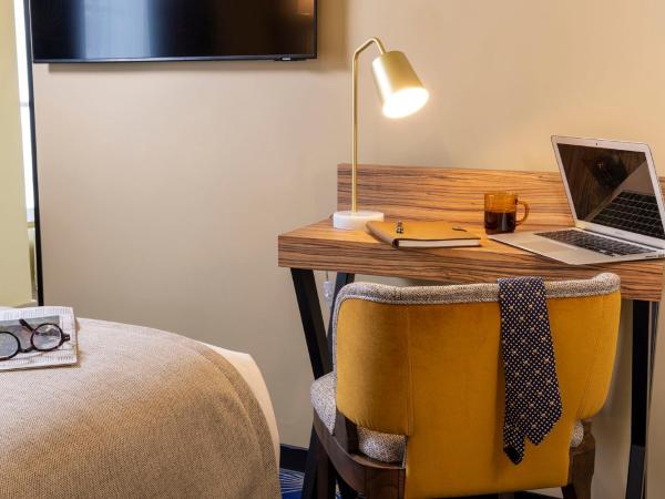 Hotel Le Rocroy : photo 10 de la chambre suite 1 chambre