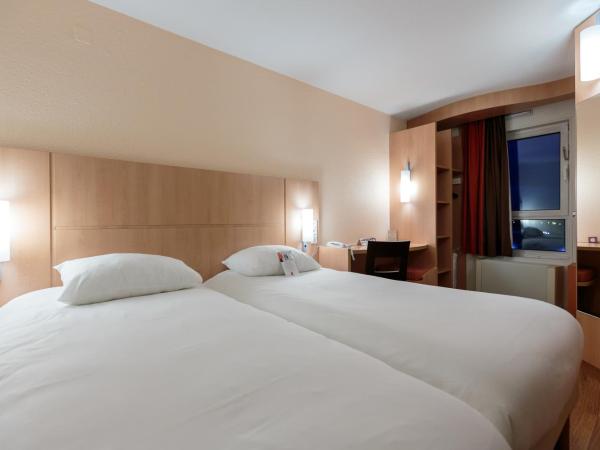 ibis Clermont Ferrand Sud Herbet : photo 3 de la chambre chambre pour 1 ou 2 personnes