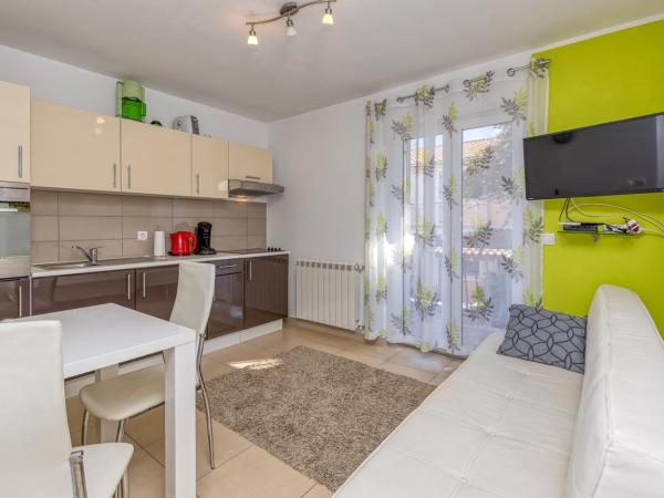 Apartments Kardumovic : photo 6 de la chambre appartement avec balcon