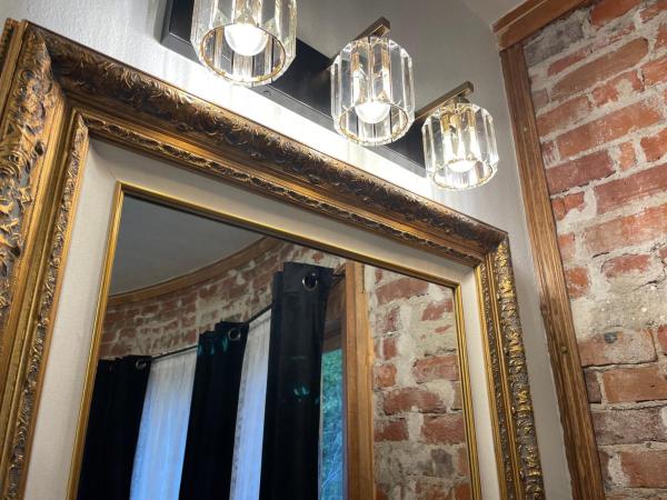 Flora House Denver : photo 5 de la chambre chambre lit queen-size - vue sur jardin