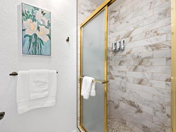 Flora House Denver : photo 5 de la chambre suite lit king-size