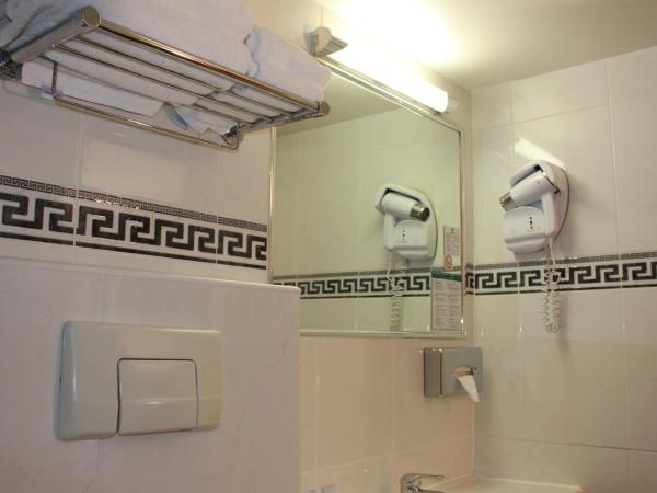 Hotel Imperial Paris : photo 2 de la chambre chambre lits jumeaux standard