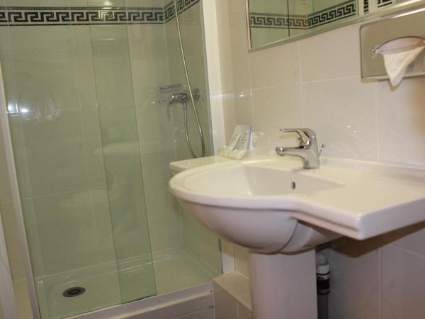 Hotel Imperial Paris : photo 3 de la chambre chambre lits jumeaux standard