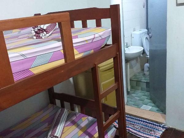 Discovery Youth Hostel Malacca : photo 7 de la chambre chambre familiale avec salle de bains privative