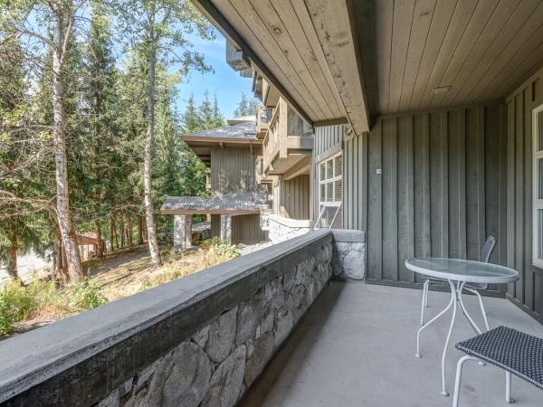 Blackcomb Springs Suites by CLIQUE : photo 6 de la chambre suite 1 chambre avec cuisine complète