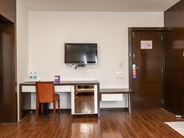 3 BY OYO Nami Residency Ahmedabad : photo 3 de la chambre chambre triple confort avec douche