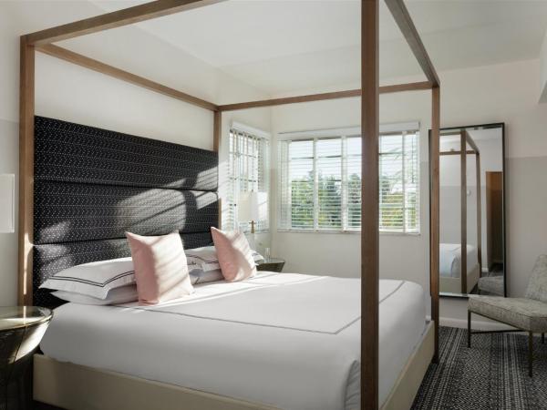 Kimpton Surfcomber Hotel, an IHG Hotel : photo 2 de la chambre suite 1 chambre lit king-size - côté océan