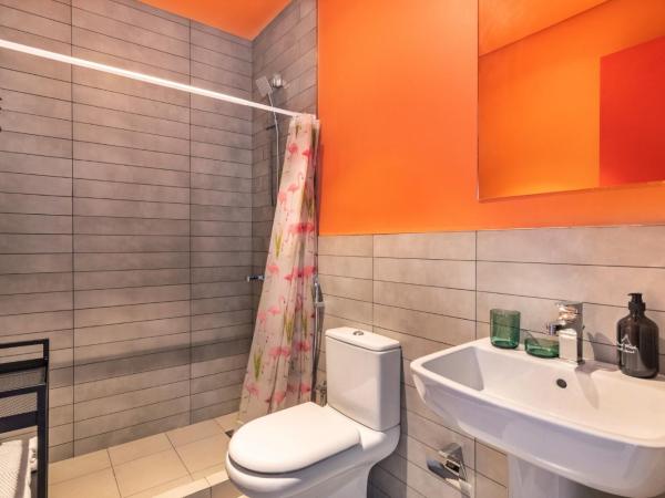 YouCo coliving Dubai : photo 6 de la chambre appartement avec salle de bains commune