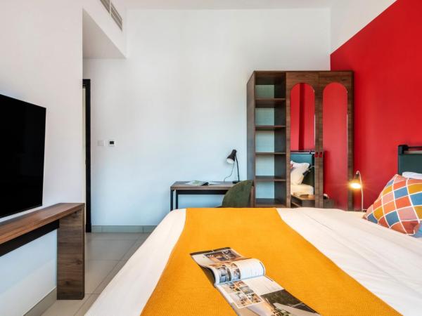 YouCo coliving Dubai : photo 3 de la chambre chambre double deluxe avec balcon