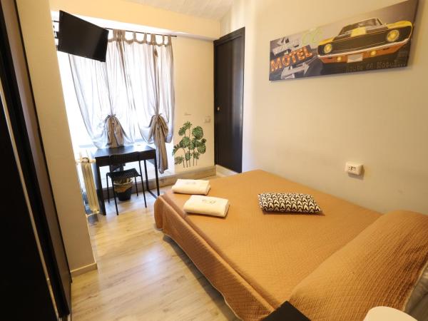 Guest House Minas : photo 5 de la chambre chambre double avec salle de bains privative