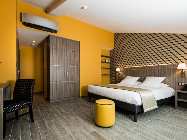 Unique Hôtel Résidence & Spa : photo 2 de la chambre chambre triple