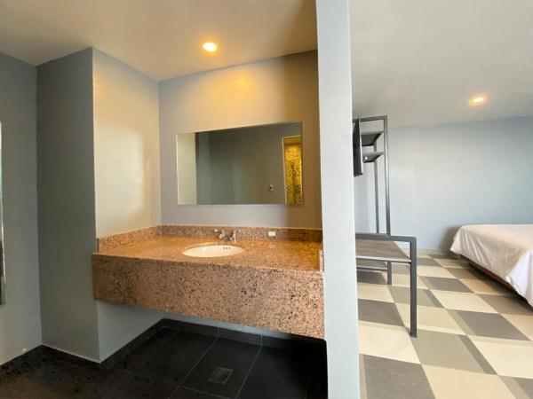 Hotel Estrella de Oriente : photo 9 de la chambre chambre double standard avec 2 lits doubles