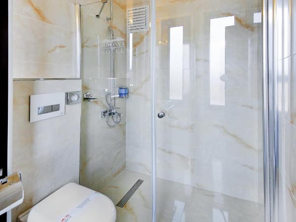 Sidonya Hotel : photo 4 de la chambre chambre triple standard