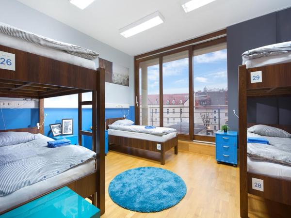 Hostel Bureau : photo 3 de la chambre lit dans dortoir mixte de 5 lits