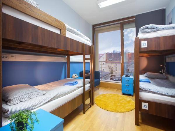 Hostel Bureau : photo 2 de la chambre lit dans dortoir mixte de 4 lits