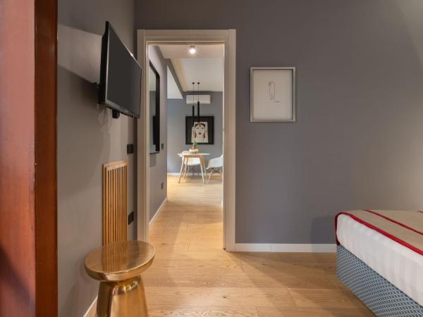 Le Mummarelle Napoli : photo 3 de la chambre apartament with balcony – via santa lucia 36