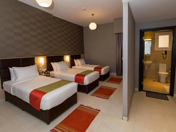 Florida Square Hotel (Previously known Flora Square Hotel) : photo 2 de la chambre chambre triple