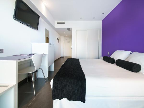 Hotel Brisa : photo 3 de la chambre chambre double ou lits jumeaux avec terrasse (1 - 2 lits) - vue latérale sur mer