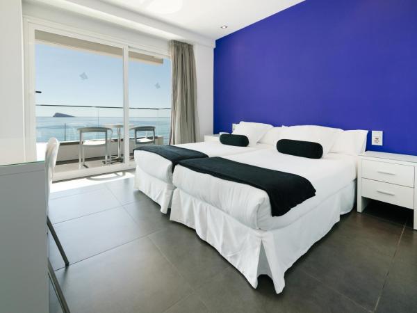 Hotel Brisa : photo 7 de la chambre chambre double ou lits jumeaux avec terrasse (1 - 2 lits) - vue directe sur mer