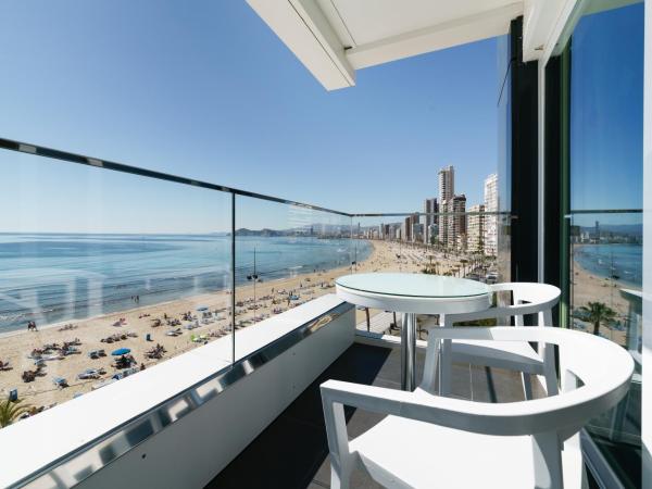 Hotel Brisa : photo 2 de la chambre suite junior avec terrasse (1 - 2 lits) - vue sur mer