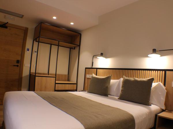 Hotel Marfany : photo 6 de la chambre chambre supérieure lit queen-size