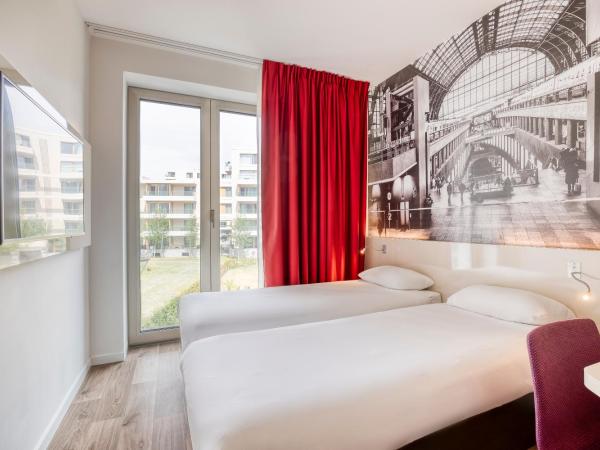 B&B HOTEL Antwerpen Zuid : photo 2 de la chambre chambre lits jumeaux standard
