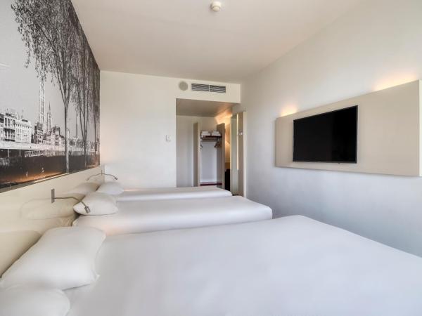B&B HOTEL Antwerpen Zuid : photo 6 de la chambre chambre familiale