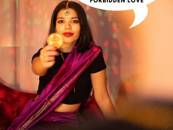 OROOM India - Role Play For Couples in BRNO : photo 8 de la chambre chambre double deluxe avec baignoire