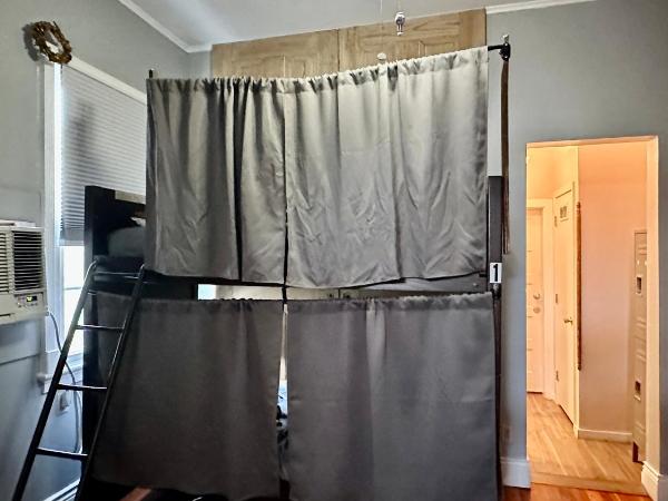 Madame Isabelle's House : photo 3 de la chambre lit dans dortoir mixte de 7 lits avec salle de bains privative