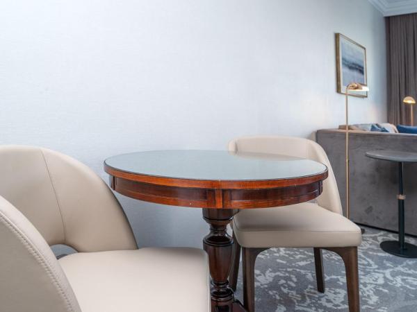 The Sutton Place Hotel Vancouver : photo 8 de la chambre grande suite