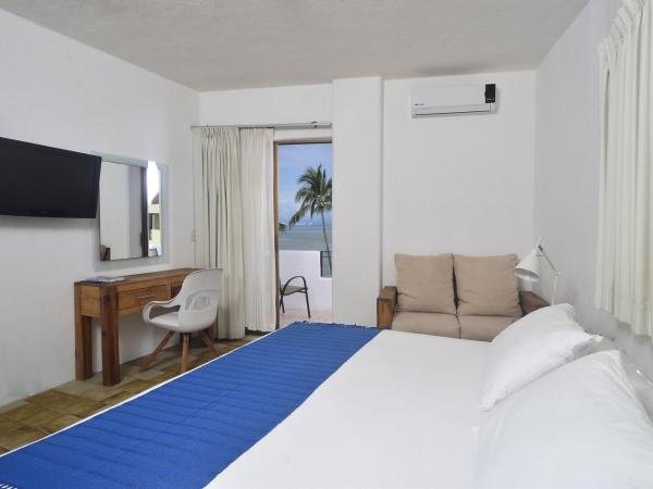 Emperador Vallarta Beachfront Hotel and Suites : photo 7 de la chambre suite standard