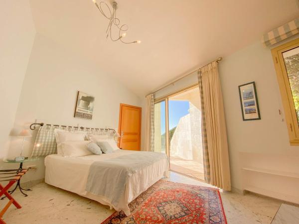 Villa St Maxime : photo 2 de la chambre chambre double avec terrasse