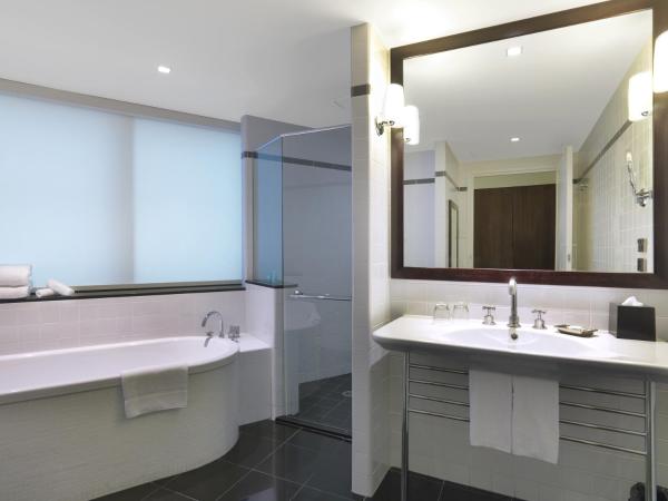 Amora Hotel Jamison Sydney : photo 7 de la chambre suite de luxe vue sur le parc