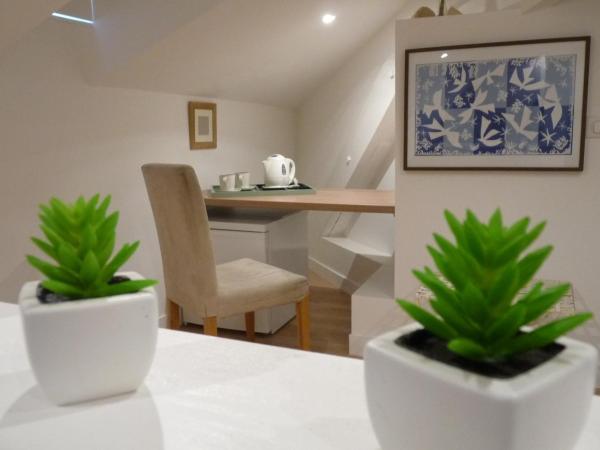 Castel Enchanté : photo 2 de la chambre chambre double - mansardée