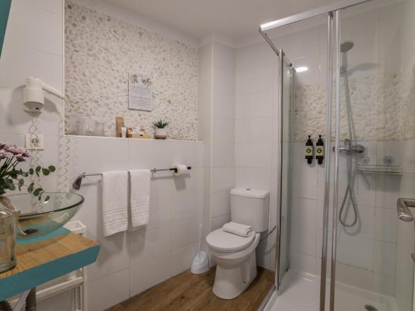 Rooms Vita : photo 9 de la chambre chambre lit queen-size avec balcon