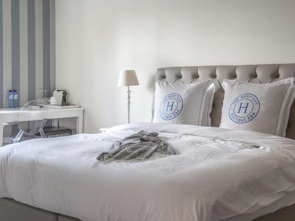 The Hamptons Boutique B&B : photo 4 de la chambre chambre lit king-size - vue sur jardin - 2