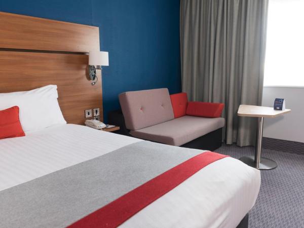 Holiday Inn Express Birmingham Star City, an IHG Hotel : photo 6 de la chambre chambre double - non-fumeurs 
