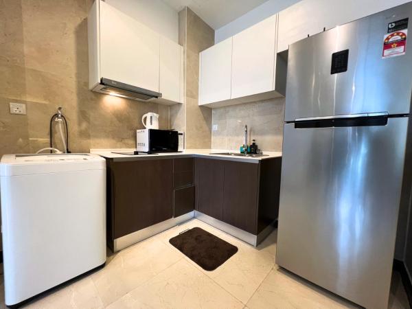 Attic Home Melaka Silverscape Residence & Jonker : photo 8 de la chambre luxury family 2 bedroom suite (private bathtub and sea view)