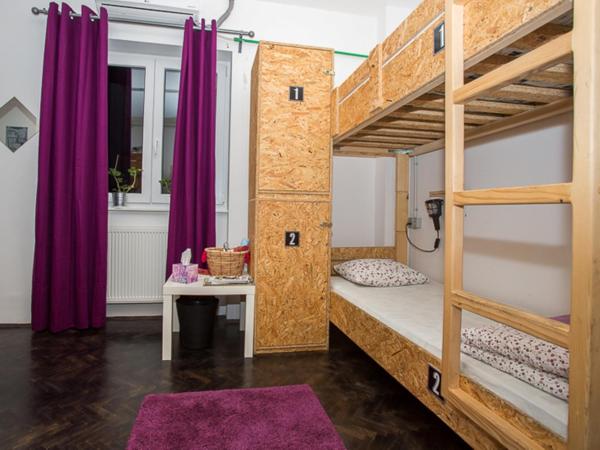 Stay Swanky Hostel : photo 5 de la chambre lits superposés dans dortoir pour femmes de 6 lits