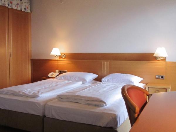 Hotel Schne Aussicht : photo 3 de la chambre chambre double deluxe avec balcon