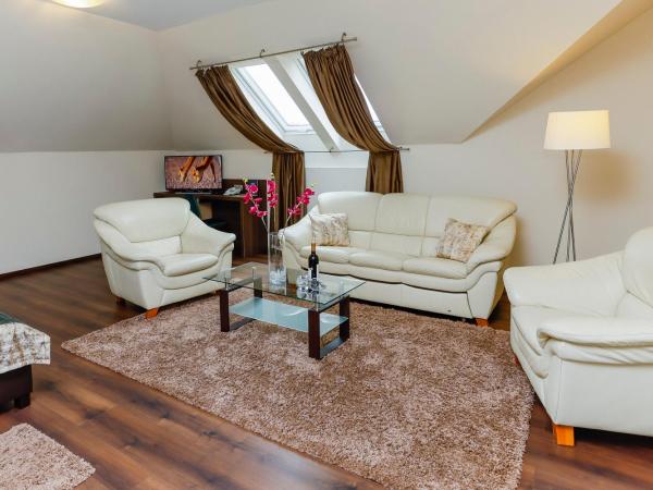 Hotel Villa Völgy Wellness & Konferencia : photo 3 de la chambre superior suite - attic